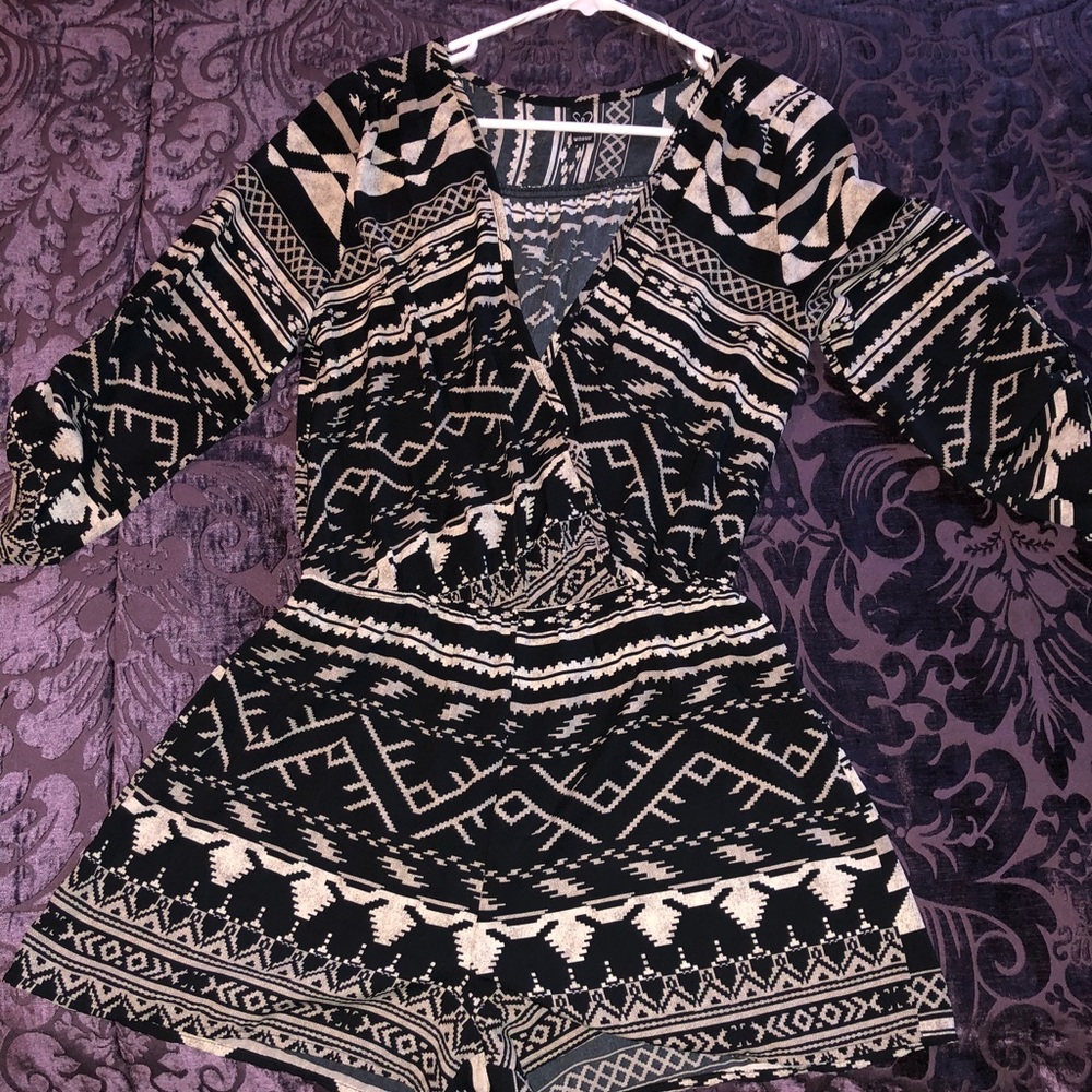 Windsor Black & Tan romper.  Fits Medium or large